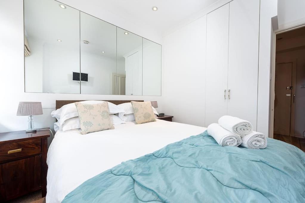 Chic Apartment - Fabulous Central Location In Zone 1 London Eksteriør bilde