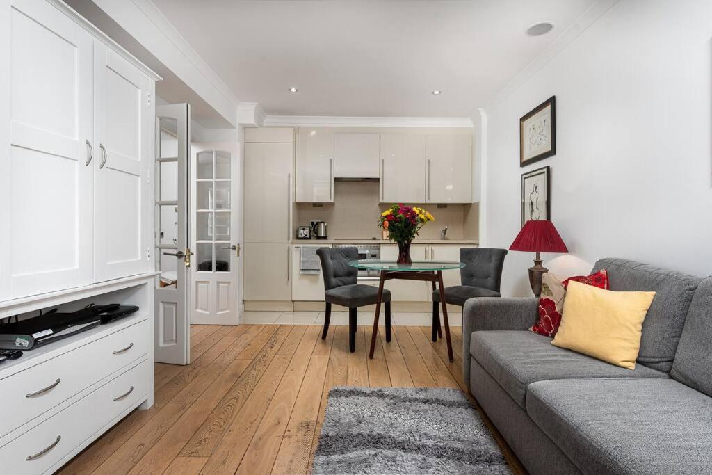 Chic Apartment - Fabulous Central Location In Zone 1 London Eksteriør bilde