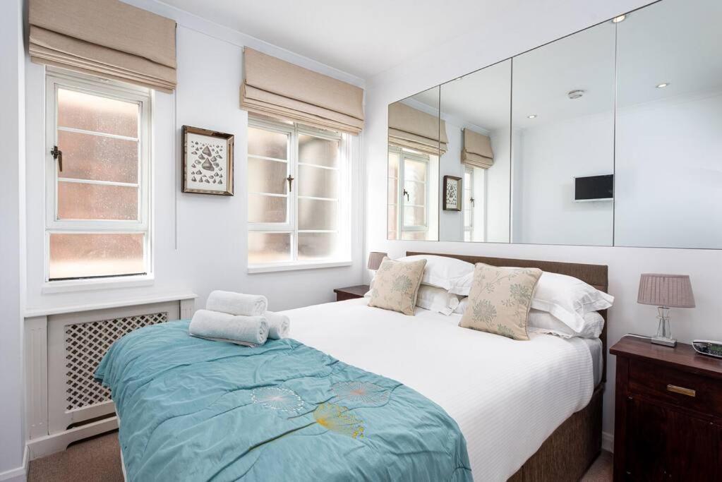 Chic Apartment - Fabulous Central Location In Zone 1 London Eksteriør bilde